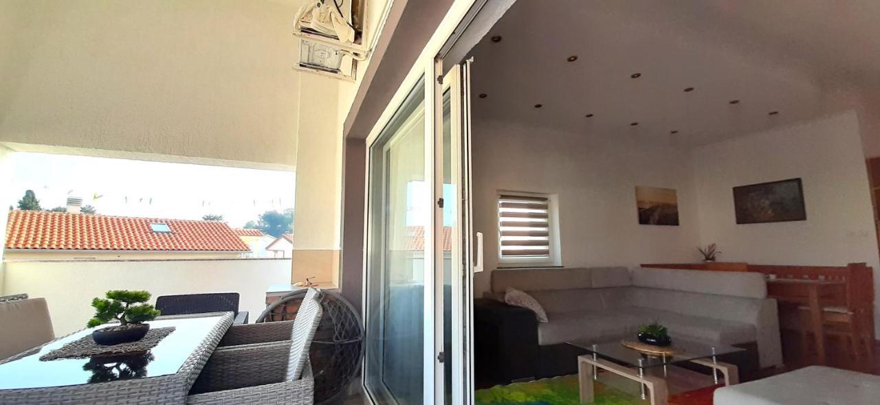 Apartments Hajl Đảo Krk Ngoại thất bức ảnh