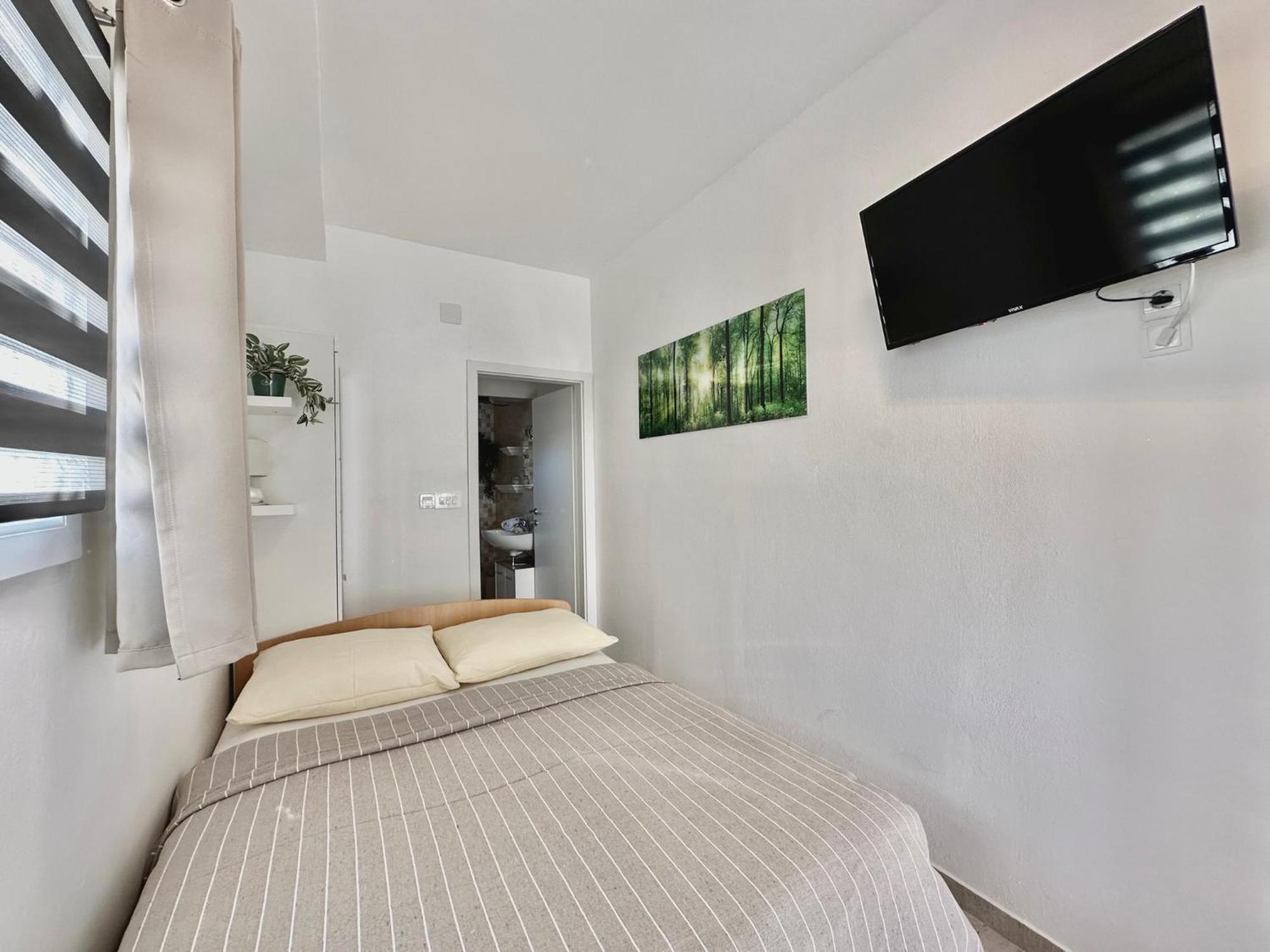 Apartments Hajl Đảo Krk Ngoại thất bức ảnh