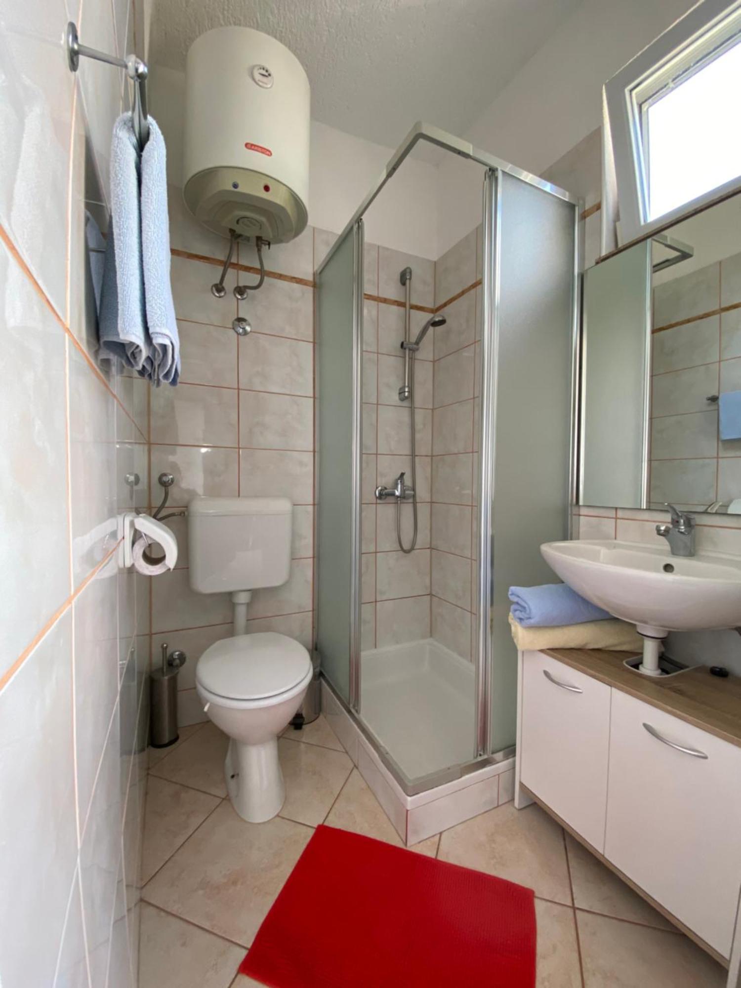 Apartments Hajl Đảo Krk Ngoại thất bức ảnh