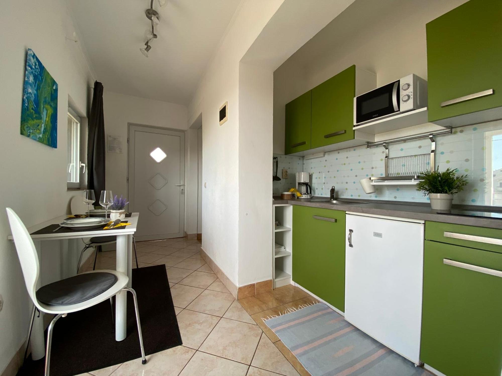 Apartments Hajl Đảo Krk Ngoại thất bức ảnh