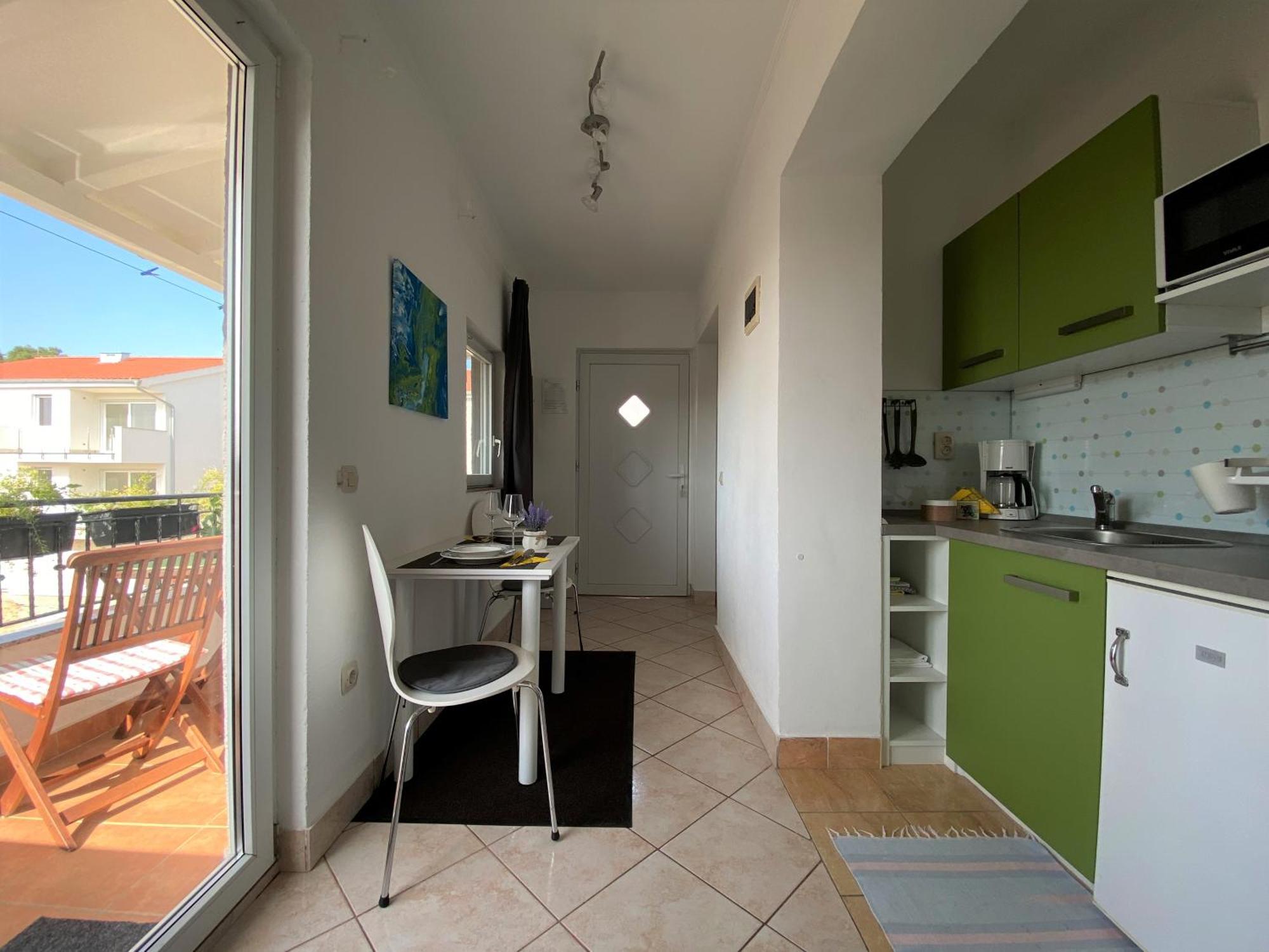 Apartments Hajl Đảo Krk Ngoại thất bức ảnh