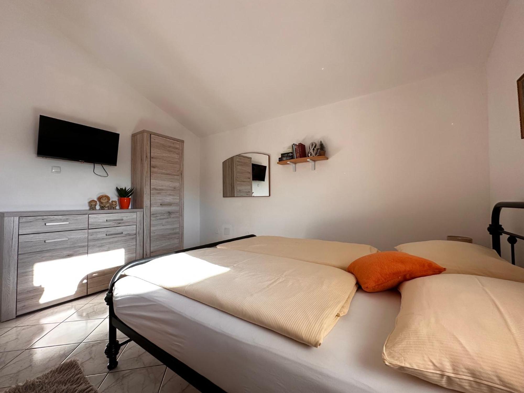 Apartments Hajl Đảo Krk Ngoại thất bức ảnh