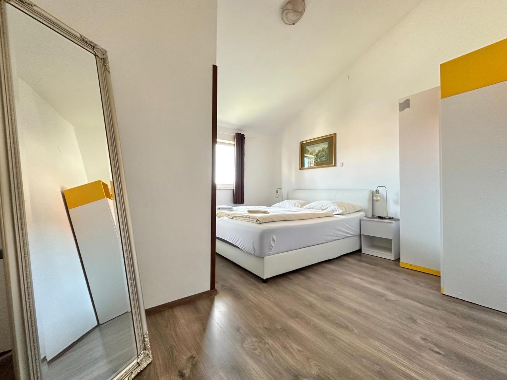Apartments Hajl Đảo Krk Ngoại thất bức ảnh