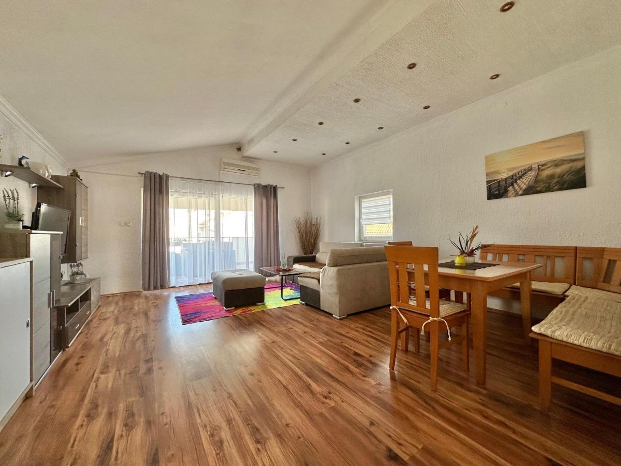 Apartments Hajl Đảo Krk Ngoại thất bức ảnh