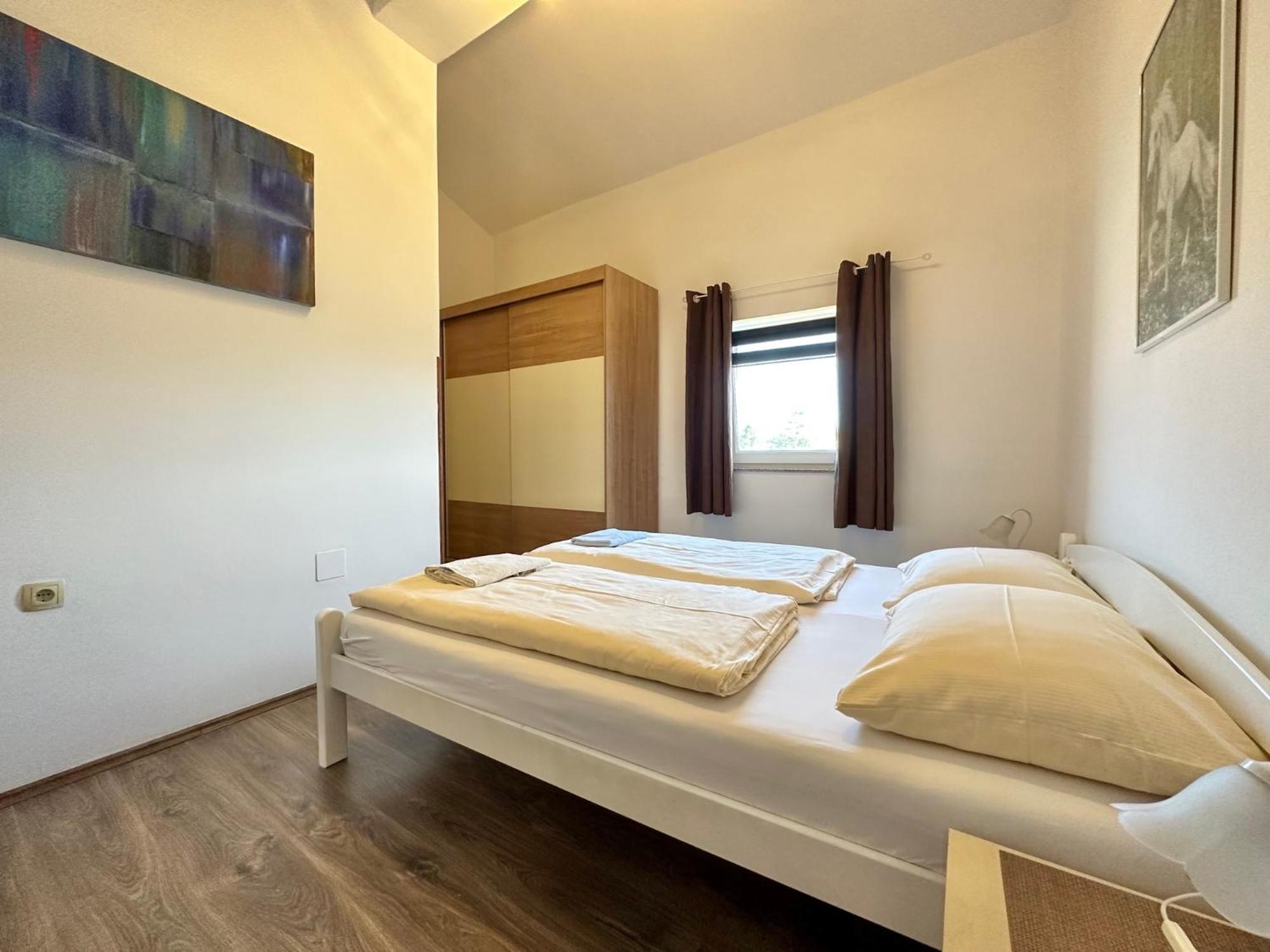 Apartments Hajl Đảo Krk Ngoại thất bức ảnh