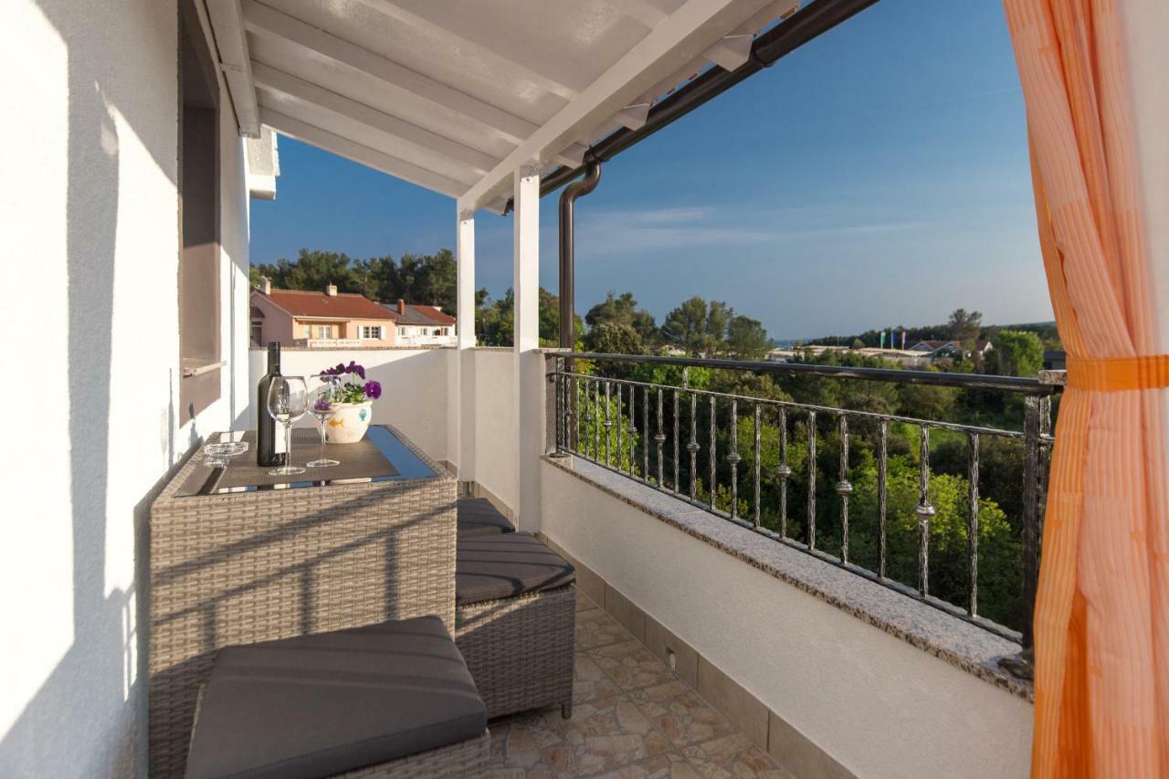 Apartments Hajl Đảo Krk Ngoại thất bức ảnh